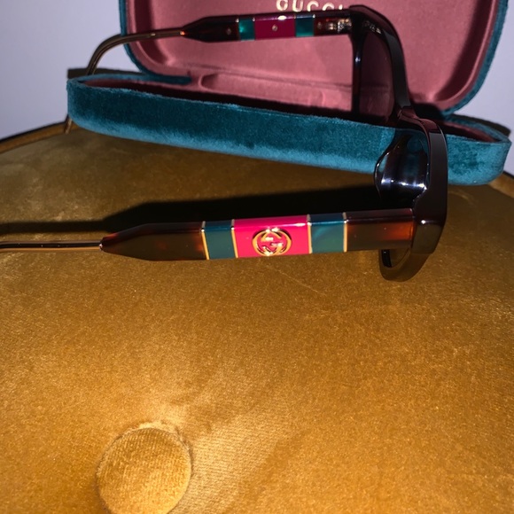 Gucci Women’s Cat Eye Sunglasses - Picture 4 of 13
